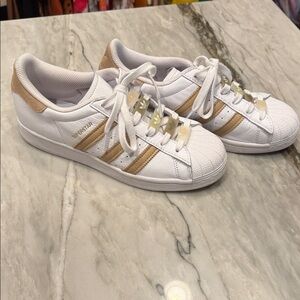 Adidas Women's Superstar White and Tan Sneakers Size 7.5- Worn 1x